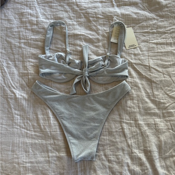 Monday Swimwear Cala Roja Top and Bottom in Soft Silver Shimmer Size Medium - Picture 2 of 10